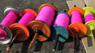 Adilabad: తనిఖీలకు వెళ్లిన వారికి ఊహించని ఇన్సిడెంట్.. ఫ్లయింగ్ స్క్వాడ్ కారుపై రాళ్ల దాడి.. వాళ్ల పనేనా..?