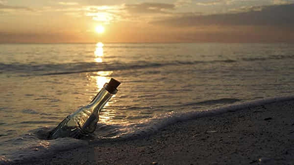 Message in a Bottle: పదేళ్ల వయసులో మెసేజ్ పంపితే.. 37 ఏళ్ల తర్వాత సమాధానం!