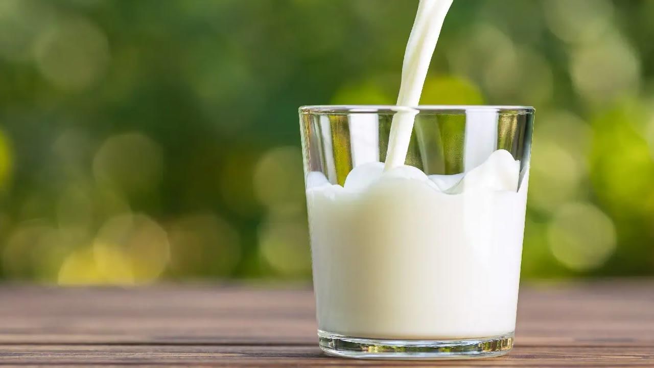 Raw Milk Benefits: వారెవ్వా.. పచ్చి పాలతో ఇన్ని ప్రయోజనాలా..? అవేమిటో తెలిస్తే ఆగమన్నా ఆగకుండా తాగేస్తారు..