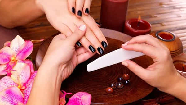 Nail Care Tips: చలికాలంలో పదే పదే గోళ్లు విరిగిపోతున్నాయా? అయితే ఈ సింపుల్ టిప్స్ మీకోసమే