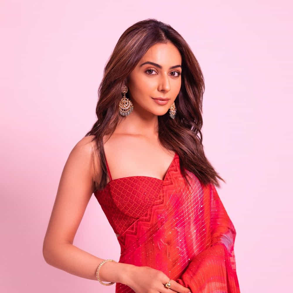 టాలీవుడ్ టాప్ హీరోయిన్ల లిస్ట్ లో తక్కువ టైం లోనే చేరింది అందాల తార రకుల్ ప్రీత్ సింగ్. వరుస సినిమాలు అవకాశాలు దక్కించుకున్న ఈ బ్యూటీ.. టాలీవుడ్లో దాదాపు అందరు అగ్రహీరోల సరసన ఆడిపాడింది.ఈ ముద్దుగుమ్మ తాజా ఫొటోస్ చుస్తే వావ్ అనాల్సిందే.