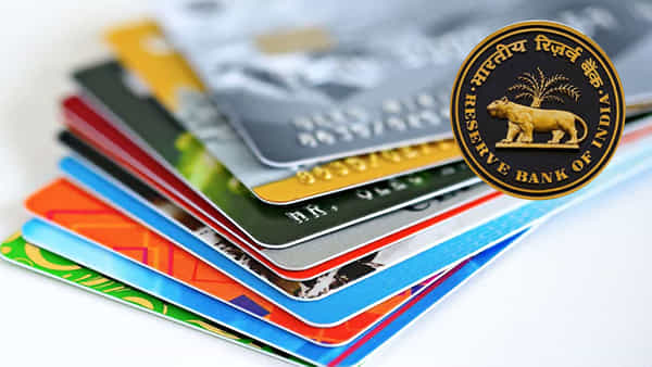 RBI: డెబిట్, క్రెడిట్ కార్డుల డేటా విడుదల చేసిన ఆర్బీఐ.. తగ్గుముఖం పట్టిన ఫిర్యాదులు