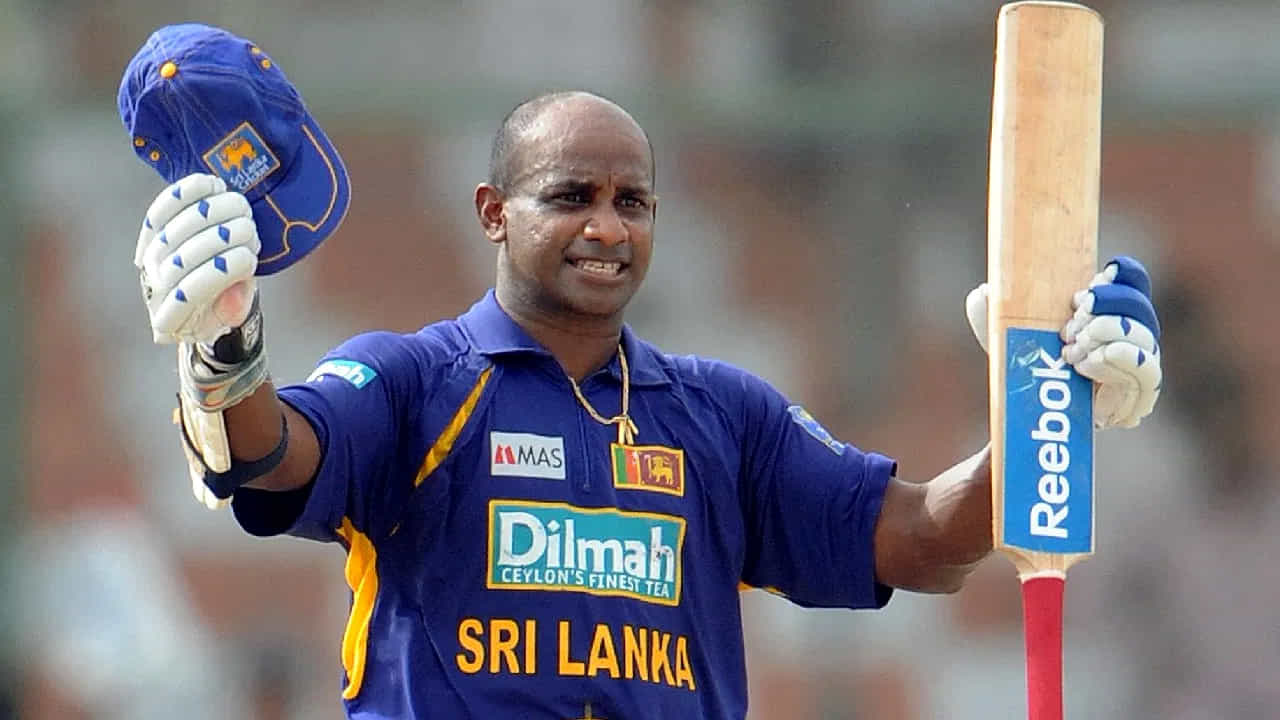 4.సనత్ జయసూర్య: శ్రీలంక మాజీ ఓపెనర్ సనత్ జయసూర్య 433 వన్డే ఇన్నింగ్స్ల్లో మొత్తం 270 సిక్సర్లు బాదాడు.