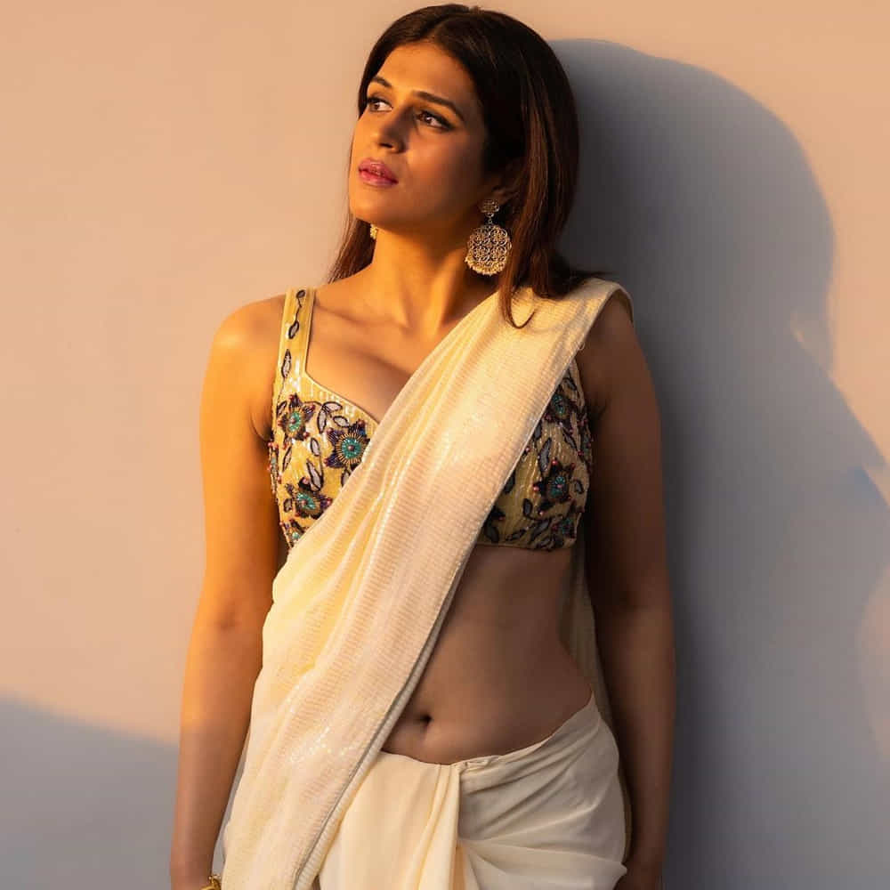 సిద్దు ఫ్రమ్ సినిమాతో టాలీవుడ్లోకి ఎంట్రీ ఇచ్చింది శ్రద్ధా దాస్ (Shraddha Das). తెలుగు, తమిళ్, హిందీలో కలిపి దాదాపు 40 చిత్రాల్లో నటించింది. ఆర్య2, డార్లింగ్, నాగవల్లి, పీఎస్వీ గరుడవేగ వంటి సినిమాల్లో మెరిసినా.. సరైన అవకాశాలు లేవు.