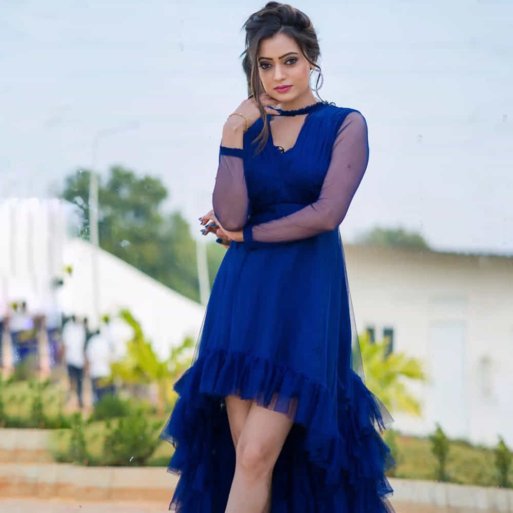 తన లేటెస్ట్ ఫొటోస్ని సోషల్ మీడియాలో షేర్ చేస్తూ రచ్చ చేస్తోంది జబర్దస్త్ కొత్త యాంకర్. ఎప్పటికప్పుడు తన ఫ్రెష్ లుక్స్ షేర్ చేస్తూ జనం నోళ్ళలో నానుతోంది. ప్రస్తుతం సోషల్ మీడియాలో సౌమ్యరావు ఫొటోస్ వైరల్ అవుతున్నాయి.