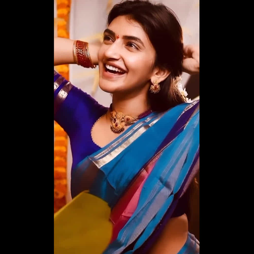 పెళ్లి సందడి సినిమాతో ఓవర్ నైట్ లోనే క్రేజ్ సొంతం చేసుకుంది వయ్యారి భామ శ్రీలీల. తాజాగా వరుస సినిమాలతో ఫుల్ ఫార్మ్ లో ఉంది. ఈ అమ్మడి అందాలకి పడనివారు ఎవరు ఉండరు.తాజాగా శ్రీలీల పోస్ట్ చేసిన ఫొటోస్ చూసి ఫ్యాన్స్ ఖుషి అవుతున్నారు..