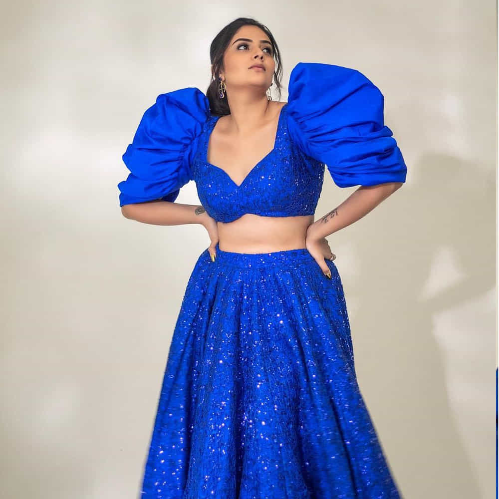 శ్రీముఖి.. ఈ అమ్మడు స్క్రీన్ మీద కనిపిస్తే చాలు ఎక్కడాలేని ఎనర్జీ వచ్చేస్తుంది. అందంతో చలాకీ మాటలతో ప్రేక్షకులను కట్టిపడేస్తుంది ఈ బ్యూటీ