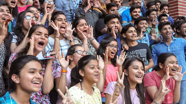 Telangana: విద్యార్థులకు గుడ్ న్యూస్.. ఇంటర్ పూర్తవ్వగానే సాఫ్ట్వేర్ జాబ్.. జీతం ఎంతంటే