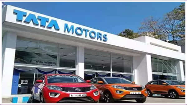 Tata Car Prices: టాటా కార్ లవర్స్కు బ్యాడ్ న్యూస్.. భారీగా పెరిగిన కార్ల ధరలు.. ఎంత పెరిగాయంటే..?