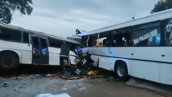 Road Accident: ఆగివున్న బస్సును ఢీ కొట్టిన మరో బస్సు.. 40 మంది స్పాట్ డెడ్..78 మందికి తీవ్రగాయాలు..