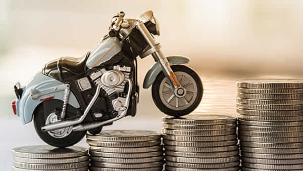 Vehicle Loan: వాహనం కొనుగోలు చేయడానికి రుణం తీసుకుంటున్నారా.. ఈ విషయాలు తెలుసుకోండి