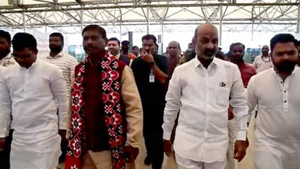 Nagoba Jatara: గిరిజనుల పట్ల రాష్ట్ర ప్రభుత్వం వివక్ష.. నాగోబా అభవృద్ధికి ప్రణాళికలు పంపితే నిధులిస్తామన్న కేంద్ర మంత్రి అర్జున్ ముండా