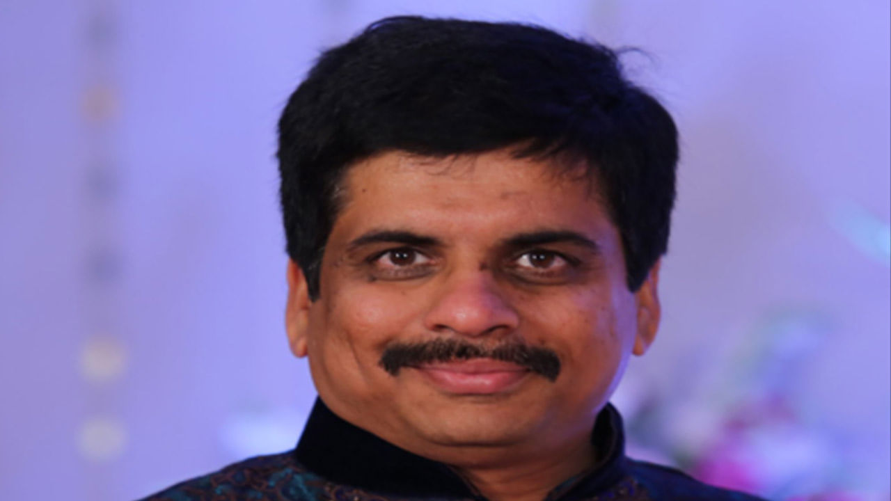 Andhra Pradesh: గుంటూరు తొక్కిసలాట ఘటన.. ఉయ్యూరు శ్రీనివాస్ విడుదల.. పోలీసులకు సహకరించాలని ఆదేశం..