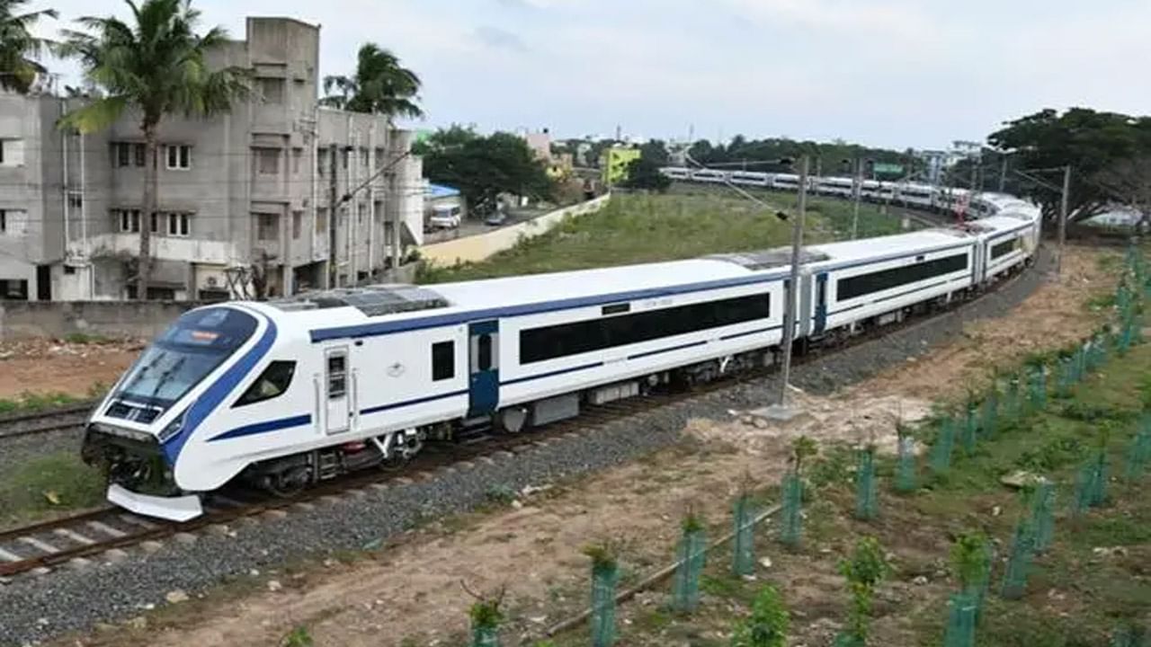 Vande Bharat Express: రైళ్లపై రాళ్ల దాడి చేస్తే క్రిమినల్ కేసులే.! 5 ఏళ్లు జైలు శిక్ష..