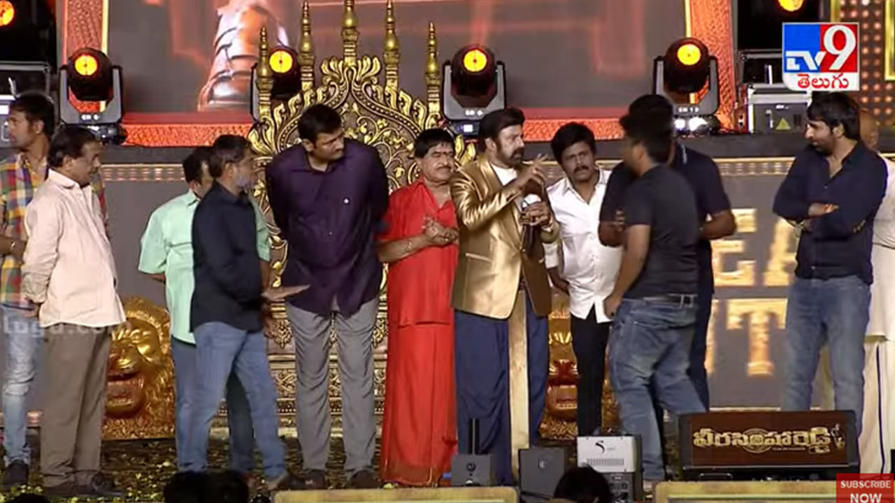 Balayya: కాళ్లు మొక్కిన ఫ్యాన్.. బాలయ్య అదిరే పంచ్.. ఏంటి హెయిర్ కట్ చేయాలా