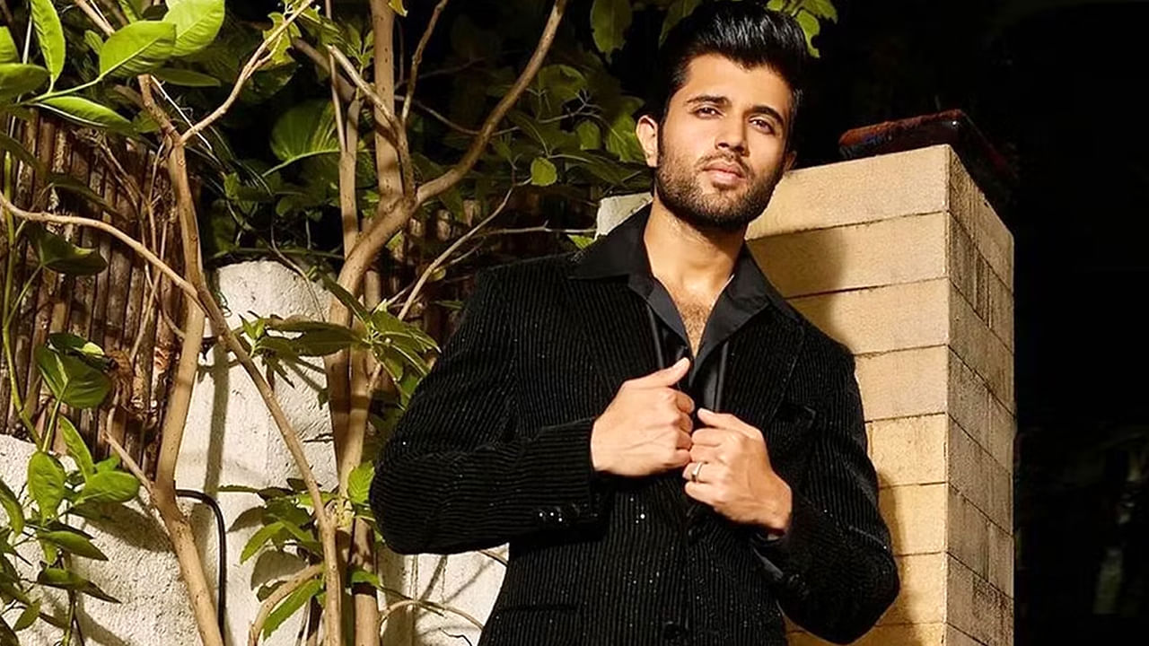 Vijay Deverakonda: ప్రముఖ వాలీబాల్ టీమ్ హైదరాబాద్‌ బ్లాక్‌ హాక్స్‌ కు బ్రాండ్‌ అంబాసిడర్‌గా విజయ్‌ దేవరకొండ