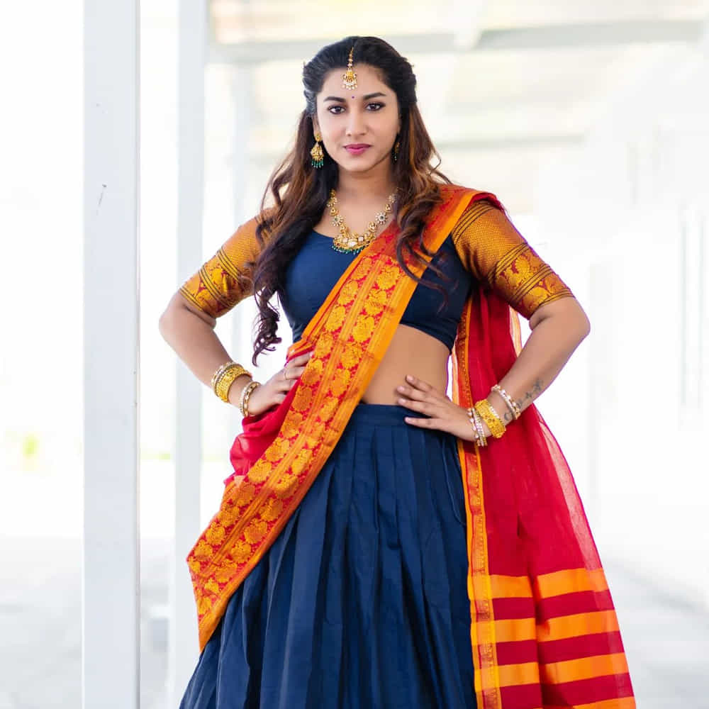 బుల్లితెర బ్యూటీ.. గ్లామర్ యాంకర్ విష్ణు ప్రియా.. పోవే పోరా షోతో తన మాటలతో మంచి ఫాలోయింగ్ ని పెంచుకుంది ఈ ముద్దుగుమ్మ. ఇక తన అందాలతో సోషల్ మీడియా ద్వారా అభిమానులకు గ్లామర్ విందుని వడ్డిస్తుంది.