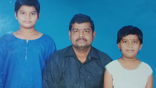 Vizag: బయట నుంచి చూస్తే చెత్త షాపే.. లోపలకి వెళ్లి చెక్ చేస్తే మైండ్ బ్లాంక్