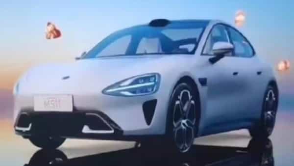 Xiaomi Electric Car: ఎలక్ట్రిక్ వాహనాల రంగంలోకి అడుగుపెడుతున్న జియోమీ.. మొట్టమొదటి కార్ లుక్ ఇదే.. ఫొటోలు వైరల్..