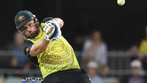 Aaron Finch: 11 ఫోర్లు, 14 సిక్సర్లతో మాస్ జాతర.. 63 బంతుల్లో పేలుడు ఇన్నింగ్స్.. దెబ్బకు బౌలర్లు షాక్!