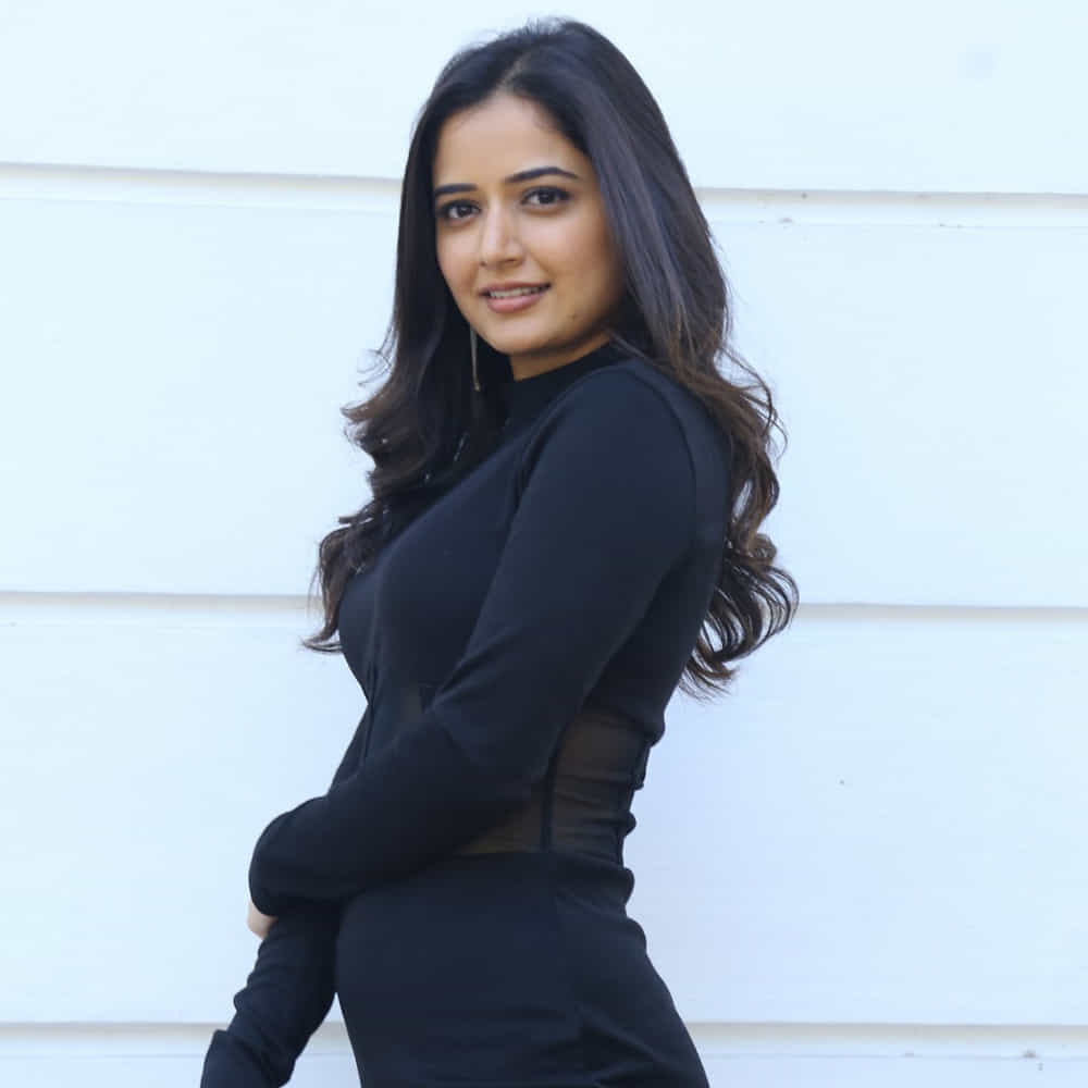 తెలుగు తెరకి ఈ మధ్య కాలంలో కన్నడ బ్యూటీలు ఎక్కువగా పరిచయమవుతున్నారు. ఇప్పటికే రష్మిక టాప్ త్రీ హీరోయిన్స్ లో ఒకరిగా కొనసాగుతోంది. ఈ నేపథ్యంలో మరో సుందరి 'అమిగోస్' సినిమా ద్వారా టాలీవుడ్ కి పరిచయమవుతోంది. ఆ బ్యూటీ పేరే 'ఆషిక రంగనాథ్.