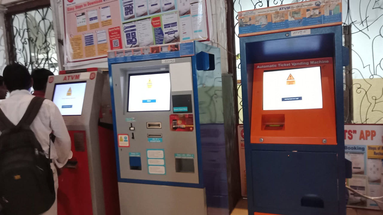 Indian Railways: రైల్వే ప్రయాణికులకు గుడ్ న్యూస్.. ఇక ఆ కష్టాలు తొలగిపోనున్నాయ్..