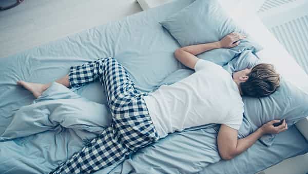Bad Sleeping Posture: ఇలా పడుకుంటే అంతే సంగతులు.. ఏకంగా మూడు అవయవాలు పూర్తిగా దెబ్బతింటాయి..