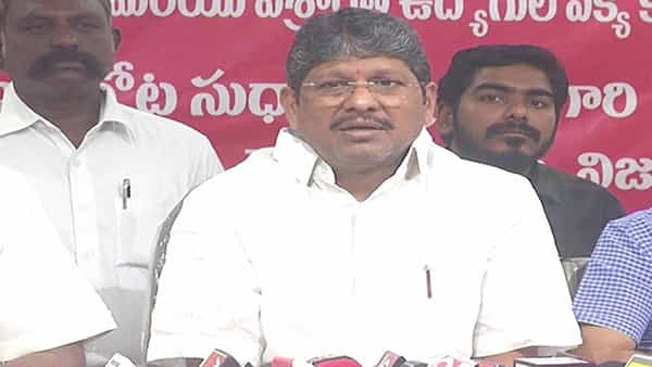Andhra Pradesh: మరోసారి ఏపీ ఉద్యోగుల పోరుబాట.. ఆలోపు సమస్యలు పరిష్కరించాలని సర్కారుకు అల్టిమేటం