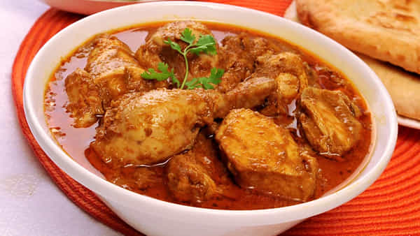 Chicken: మధ్యాహ్నం చికెన్.. సాయంత్రం చేపల ఫ్రై తిన్న యువకుడు.. పాపం చివరకు..