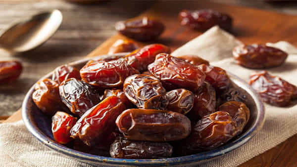 Dates for Diabetes: షుగర్ వ్యాధిగ్రస్తులు ఖర్జూరాలు తినొచ్చా..? ఒకవేళ తింటే ఏం జరుగుతుందో తెలుసా..