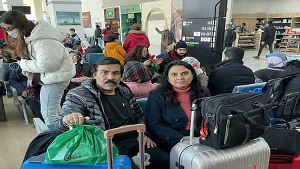 టర్కీ వినాశకర భూకంపం నుంచి బయటపడ్డ మృత్యుంజయులు.. వారి మానసిక స్థితి ఎలా ఉందంటే..