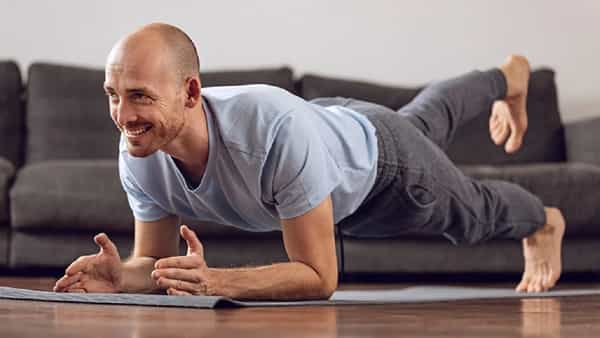 Muscle Exercises: ఇంట్లో ఉంటూనే కండలు తిరిగిన శరీరం కావాలా? ఈ ఎక్సర్సైజ్లు చేస్తే సరి..