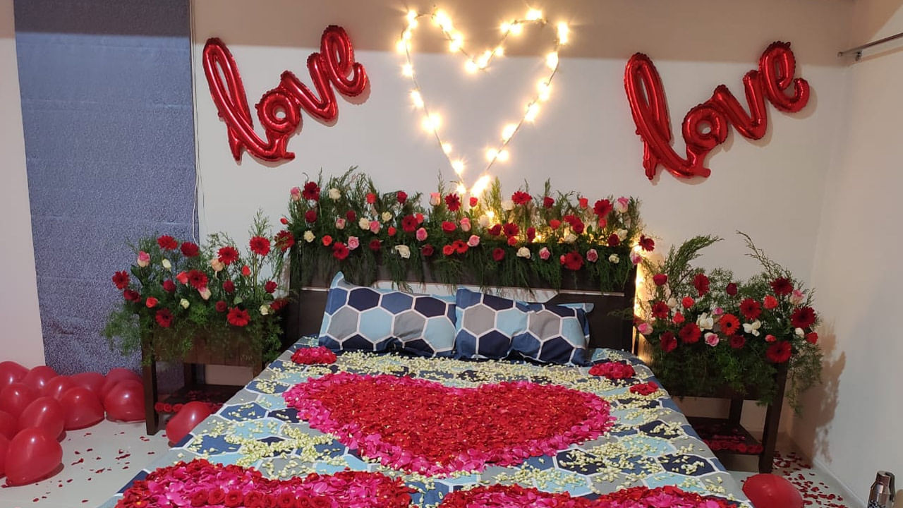 కొత్త సంబంధంతో గతాన్ని పోల్చడం మానేయాలి. సమయాన్ని వృధా చేయవద్దు. మొదటిరాత్రి పాత, చేదు సంఘటనలను గుర్తుచేసుకుంటూ ప్రస్తుత క్షణాన్ని పాడు చేసుకోకండి.