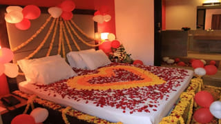 Viral News: అయ్య బాబోయ్‌..! భారీ కొండచిలువతో స్విమ్మింగ్ పూల్ లో బాలుడు.. వీడియో వైరల్