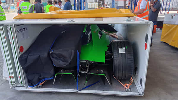 Formula E race in Hyderabad: ఫిబ్రవరి 11న ఫార్ములా ఇ-రేసింగ్.. హైదరాబాద్ చేరుకున్న రేసింగ్ కార్లు..