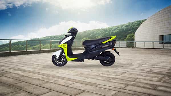 Gemopai E-Scooter: ఈ స్కూటర్ డ్రైవ్ చేయడానికి లైసెన్స్, రిజిస్ట్రేషన్ అవసరమే లేదట! ఒక్కసారి చార్జ్ చేస్తే 90 కిలోమీటర్లు.. వివరాలు ఇవి..