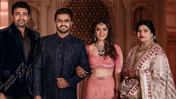 Hansika Motwani: కన్యాదానం చేయనంటూ హాన్సిక తల్లి నిర్ణయం.. కన్నీళ్లు పెట్టుకున్న హీరోయిన్..