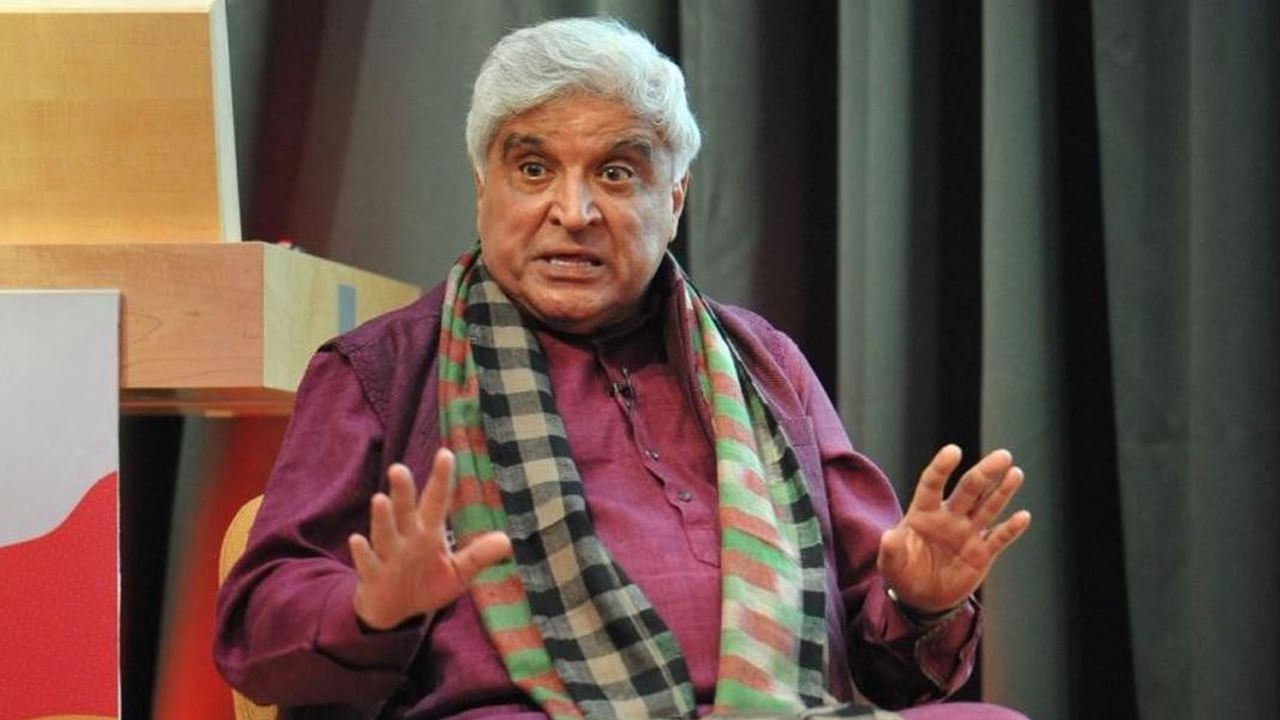 Javed Akhtar: ముంబై దాడులకు పాల్పడ్డవాళ్లు ఇక్కడే ఉన్నారు.. పాక్ గడ్డపైనే జావేద్‌ అక్తర్‌ సర్జికల్‌ స్ట్రయిక్‌