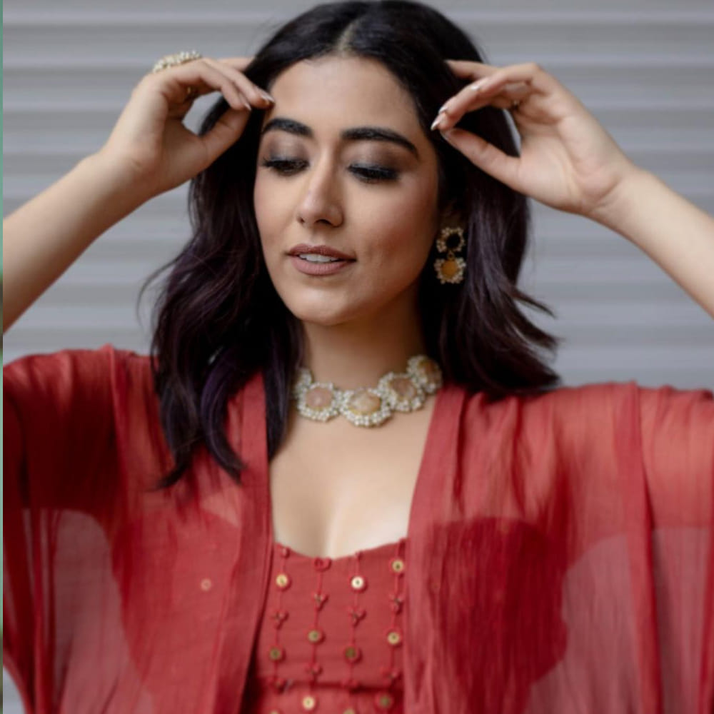 ‘కిక్2’ సినిమాలో ‘నువ్వే నువ్వే’ ప్రాణం అనే పాటని పాడింది. బీస్ట్, సర్కారు వారి పాట.. వంటి సినిమాల్లో పాటలు పాడి ఇంకా ఫేమస్ అయ్యింది. 