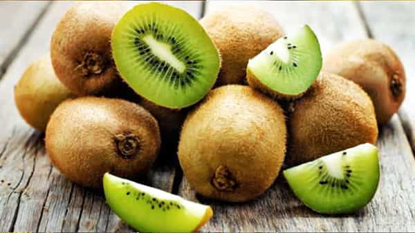 Kiwi Fruit: రోగనిరోధక శక్తిని పెంచే కివీలో పోషకాలు పుష్కలం.. మరిన్ని ప్రయోజనాల కోసం ఇలా ట్రై చేయండి..!