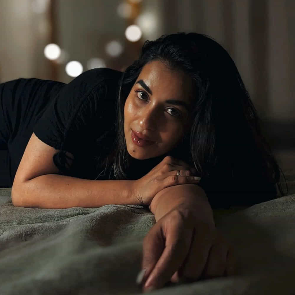 టాలీవుడ్‌లో రీసెంట్‌గా సక్సెస్‌ అయిన హిట్‌-2 మూవీలో నటించిన కోమలి ప్రసాద్‌ నాచురల్ గెటప్‌తో ఫోటోషూట్ చేసింది. సినిమాలో హీరో సపోర్టింగ్ క్యారెక్టర్‌లో యాక్ట్ చేసిన ముద్దుగుమ్మ హీరోయిన్ ఛాన్సు కోసం పడారని పాట్లు పడుతోంది.