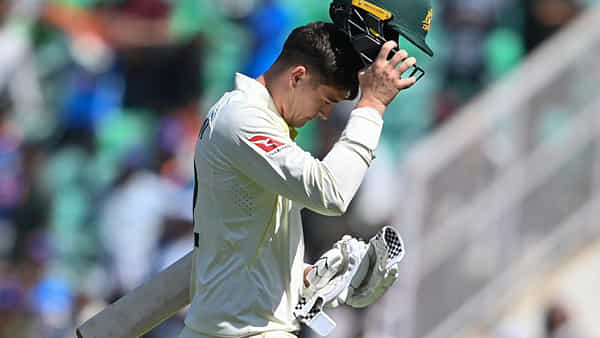 IND vs AUS: ఆసీస్కు దెబ్బ మీద దెబ్బ .. గాయపడిన కీలక ప్లేయర్.. ఆస్పత్రికి తరలింపు