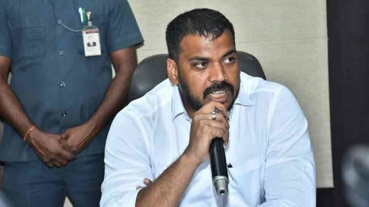 Andhra Pradesh: వారు ఎక్కడ పోటీ చేసినా ఓడిపోవడం ఖాయం.. మాజీ మంత్రి ...