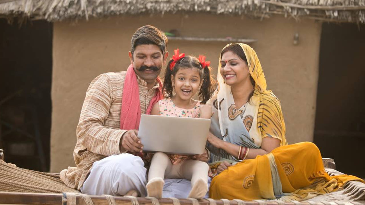 కుటుంబంలో ఒక్కరే సంపాదిస్తున్న వ్యక్తి ఉండి, ఏదైనా కారణం వల్ల మరణిస్తే, ఆ కుటుంబానికి ఈ పథకం ద్వారా రూ. 30 వేలు ఆర్థిక సహాయం అందజేస్తుంది.