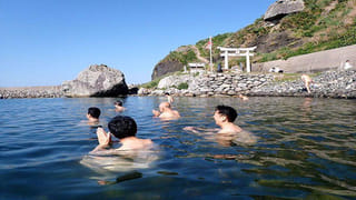 Syria: భూకంప శిథిలాల కింద జన్మించి చిరంజీవిగా నిలిచిన చిన్నారి కోసం భారీ పోటీ.. ముందుకు వస్తున్న వేలాది మంది..