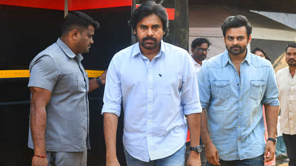 Pawan Kalyan: విరూపాక్ష సెట్లో పవన్ కళ్యాణ్ సందడి.. ఇంకేమి అడగలేనంటూ సాయి తేజ్ ఎమోషనల్ పోస్ట్..