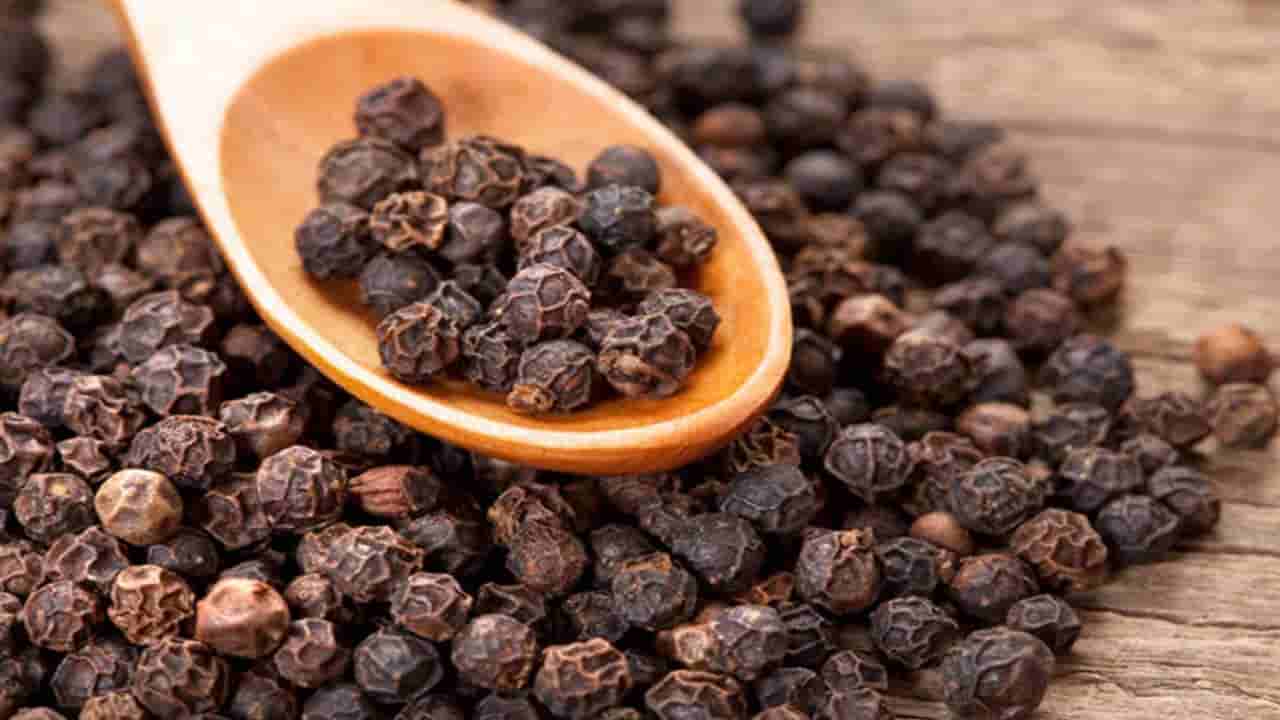 Pepper Health: జస్ట్ స్మాల్ ఛేంజ్.. కారం బదులుగా మిరియాల పొడిని వాడి చూడండి.. రిజల్ట్ మీకే తెలుస్తుంది..