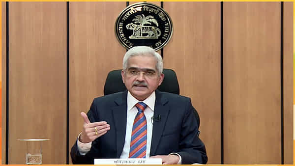 RBI Governor Shaktikanta Das: భారతీయ బ్యాంకులను హెచ్చరించిన ఆర్బీఐ గవర్నర్.. ఎందుకో తెలుసా..?