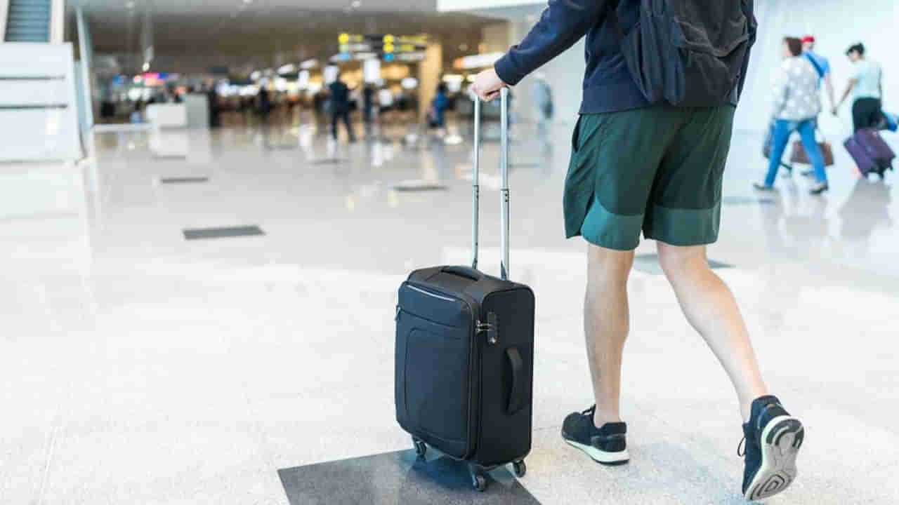 Airport: ఎయిర్‌ పోర్ట్‌లో దిగిన ప్రయాణికుడి తేడా యవ్వారం.. తనిఖీలు చేపట్టిన అధికారులకు దిమ్మతిరిగే షాక్‌.