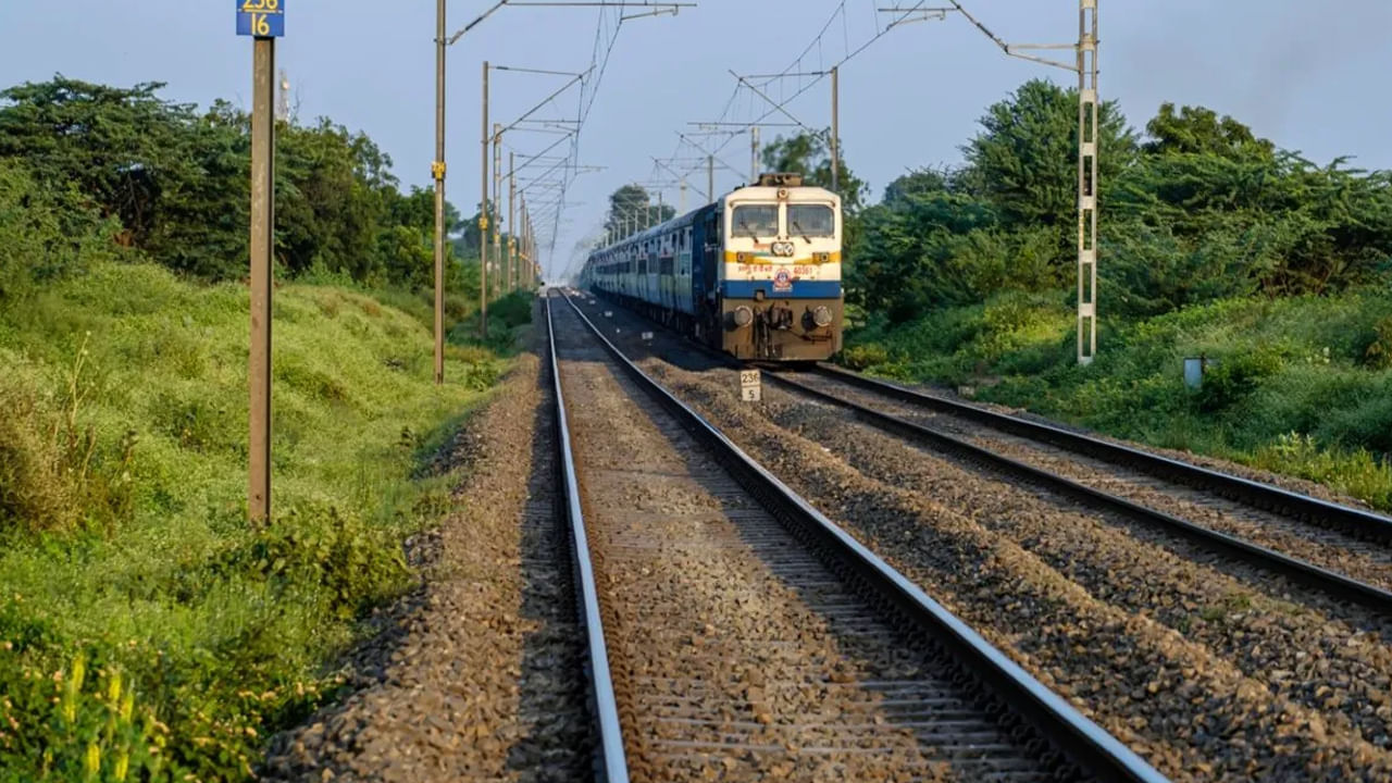 Hyderabad: మరొకరితో భార్య వివాహేతర సంబంధం.. అవమానం తట్టుకోలేని భర్త ఏం చేశాడంటే..